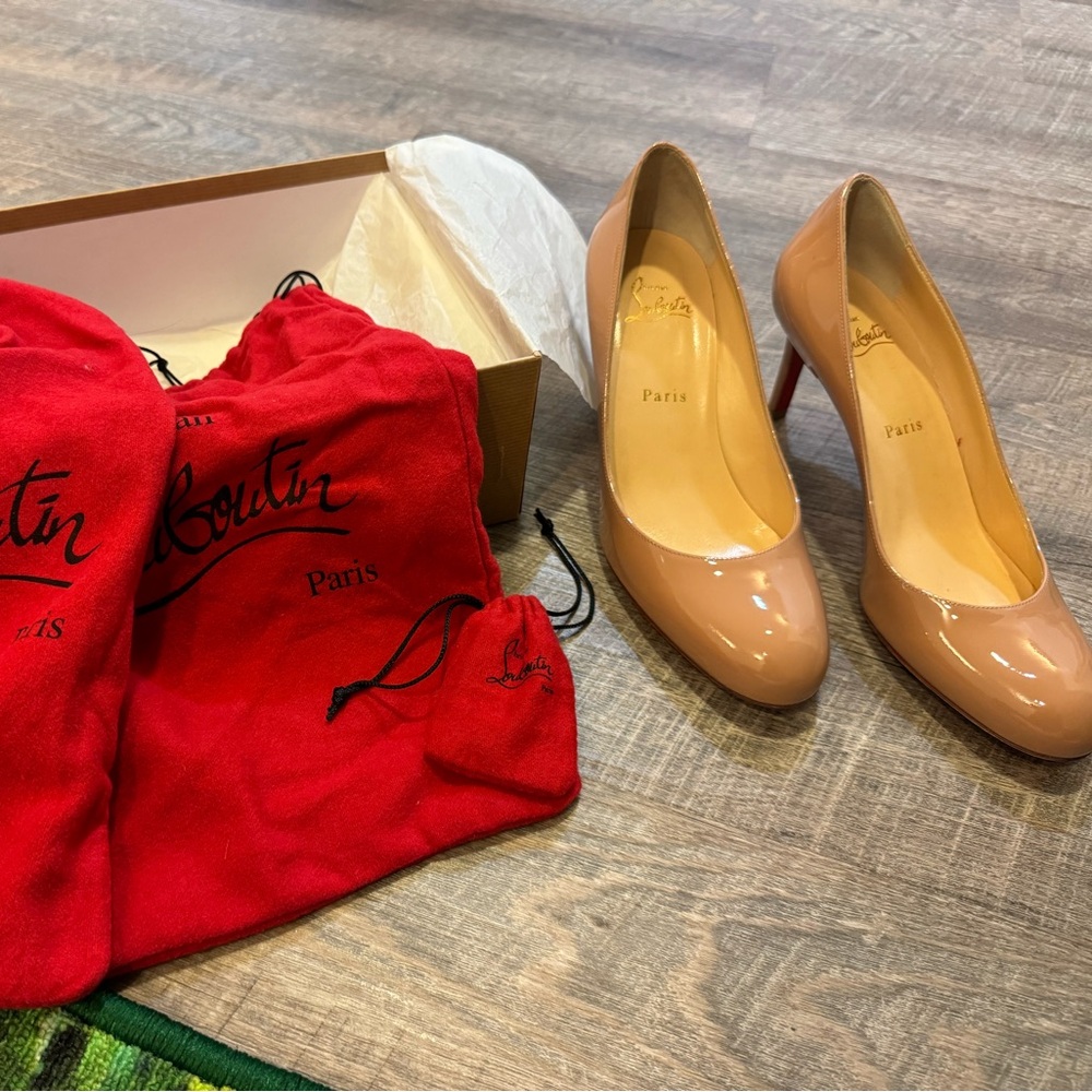 Christian Louboutin Beige Patent Leather Heels with Red Soles